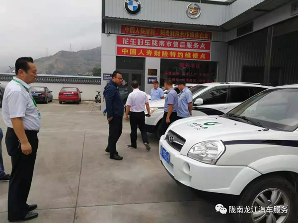 金錘鈑金，銀槍噴漆！龍江汽修值得信賴！